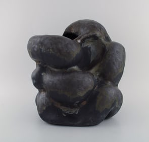 Christina Muff, Danish contemporary ceramicist (b. 1971). Large sculptural unique vase in glazed
