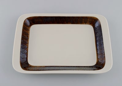 Hertha Bengtson (1917-1993) for Rörstrand. Koka dish in glazed stoneware. 1960s.