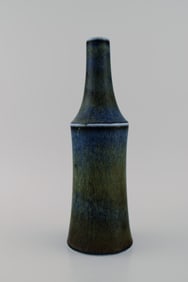 Carl Harry Stålhane (1920-1990) for Rörstrand. Vase in glazed ceramics. Beautiful glaze in