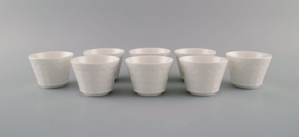 Wilhelm Kåge for Gustavsberg. Eight cups in white glazed porcelain. Swedish design, 1960s.
