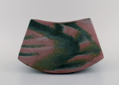European studio ceramicist. Unique bowl in glazed ceramics. Beautiful marbled glaze. Dated 1986.