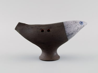 Thomas Hellström for Nittsjö. Flute shaped like a bird in glazed stoneware. 1960s / 70s.