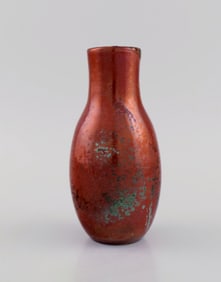 European studio ceramicist. Unique vase in glazed stoneware. Beautiful metallic glaze in shades of