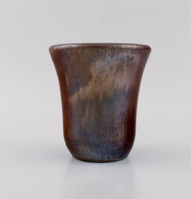 Søren Kongstrand (1872-1951), Denmark. Vase in glazed stoneware. Beautiful metallic luster