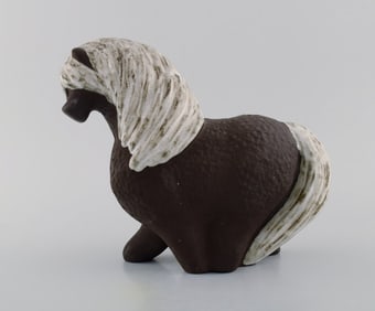 Karl Erik Iwar (1920-2006) for Nittsjö. Horse in glazed stoneware. 1960s.