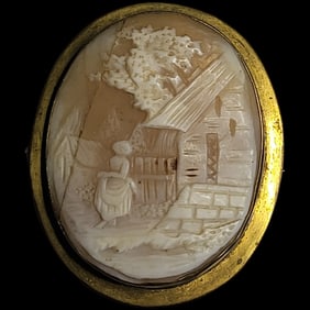 Large Vintage Cameo Pin/Brooch
