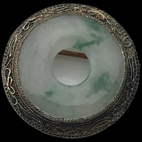 Vintage Lucky Jade and Sterling Silver China Brooch