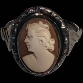 Vintage Silver Cameo ring