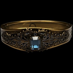 Vintage Ornate Sadie Green Gold tone sapphire blue gem bracelet