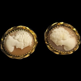 Vintage Shell Cameo Screw Back Earrings