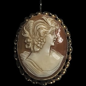 Vintage  Gold Filled Cameo Brooch/Pin/Pendant