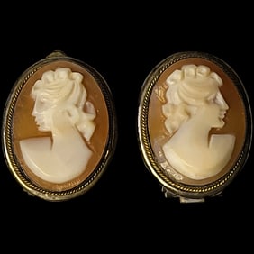 Vintage Shell Cameo Clip on Earrings
