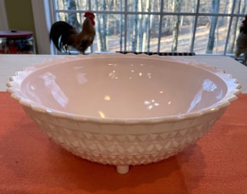 Vintage Jeanette Glass Shell Pink Holiday Pattern Button & Bows Bowl