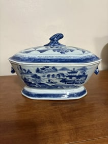 Chinese Export Porcelain Canton Soup Tureen