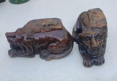 Antique Carved Lion Feet