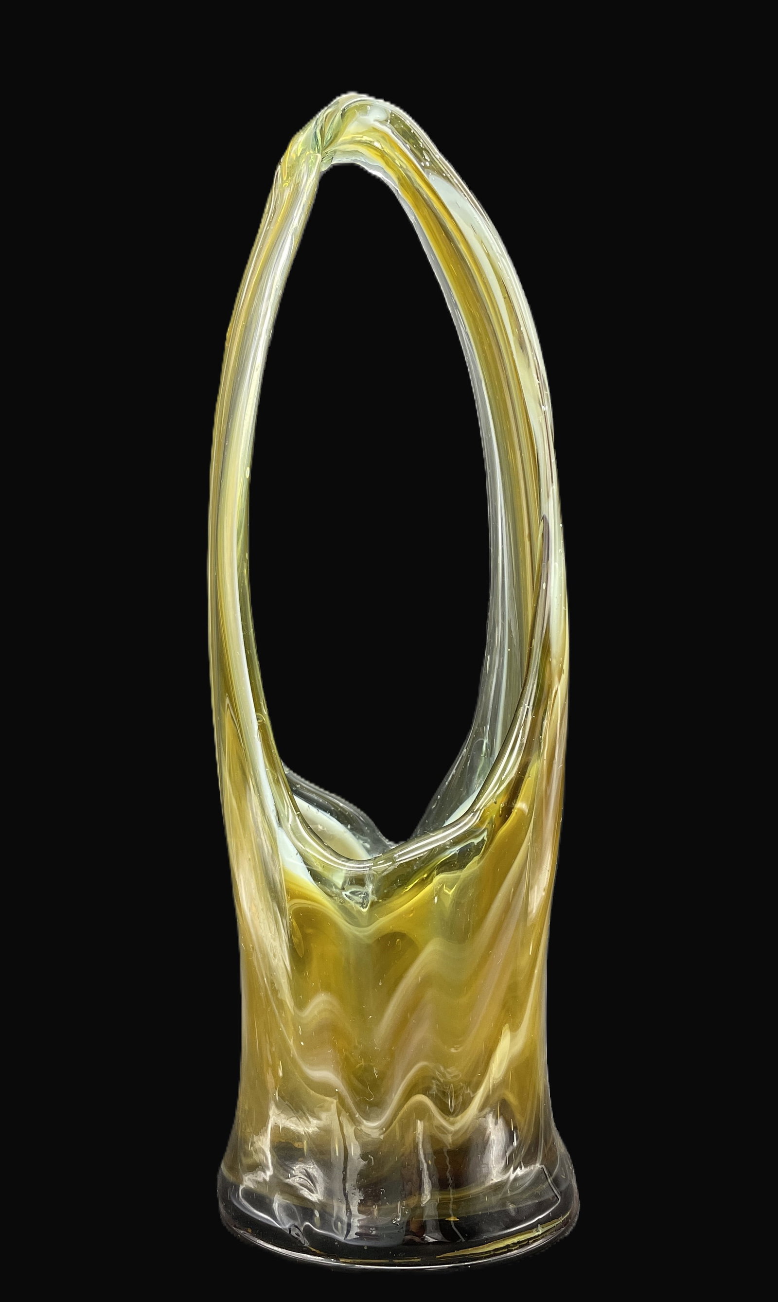 Lovely Art Glass Basket Blown Glass: Title: Lovely Art Glass Basket Blown Glass Date/Period: unknown Dimension: approx 11" Material: glass Additional Information: Lovely Art Glass Basket Blown Glass Shipping: Domestic: Flat-rate of $18.0