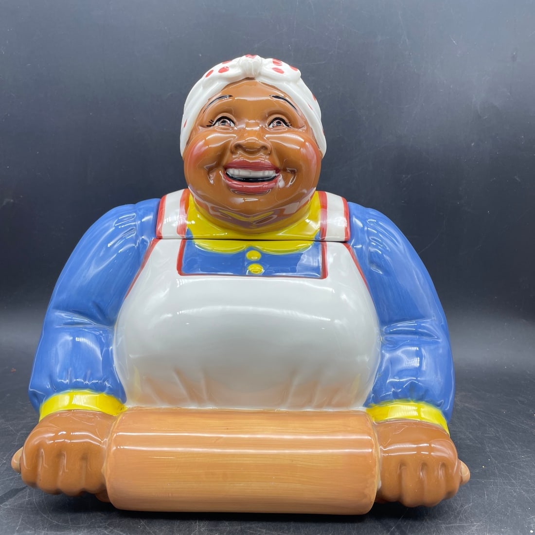 Vintage Clay Art Cookie Jar: "Baking Time" Black Americana: Title: Vintage Clay Art Cookie Jar: "Baking Time" Black Americana Date/Period: 2001 Dimension: Approx 10 x 9 x 9 Material: ceramic Additional Information: Vintage Clay Art Cookie Jar: "Baking Time" Bl