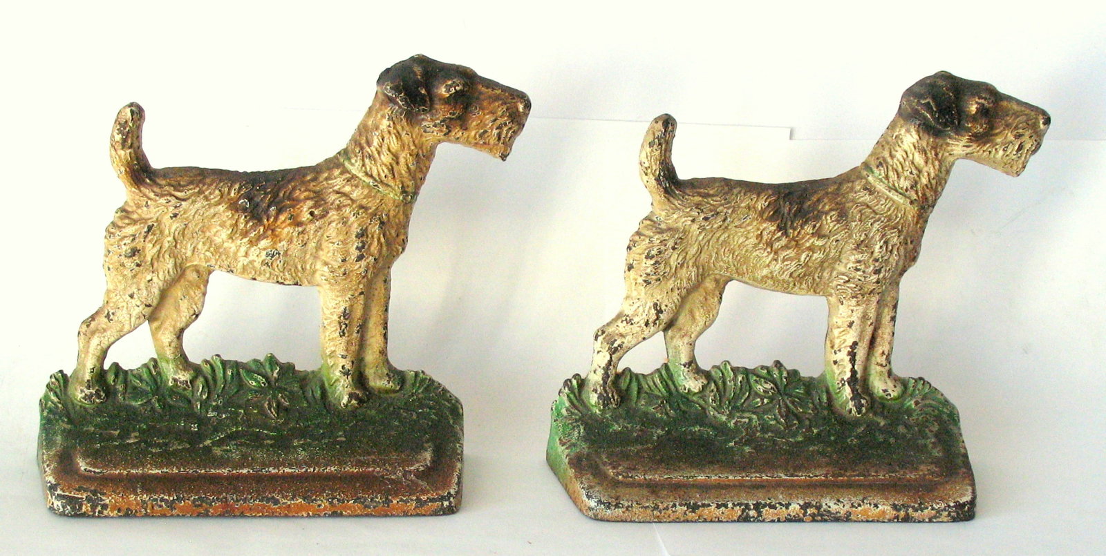 Antique cast iron Terrier bookends original paint. (1 of 3)