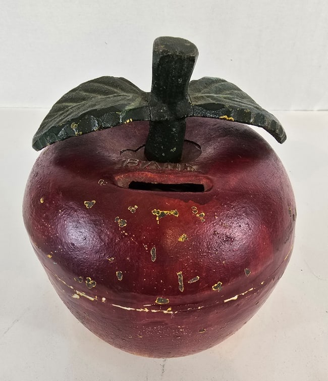 Cast iron apple bank (1 of 1)
