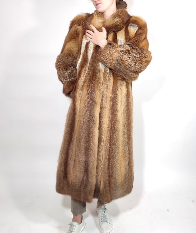 CANADIAN RED FOX FUR COAT EU: L; US: 16 (1 of 1)