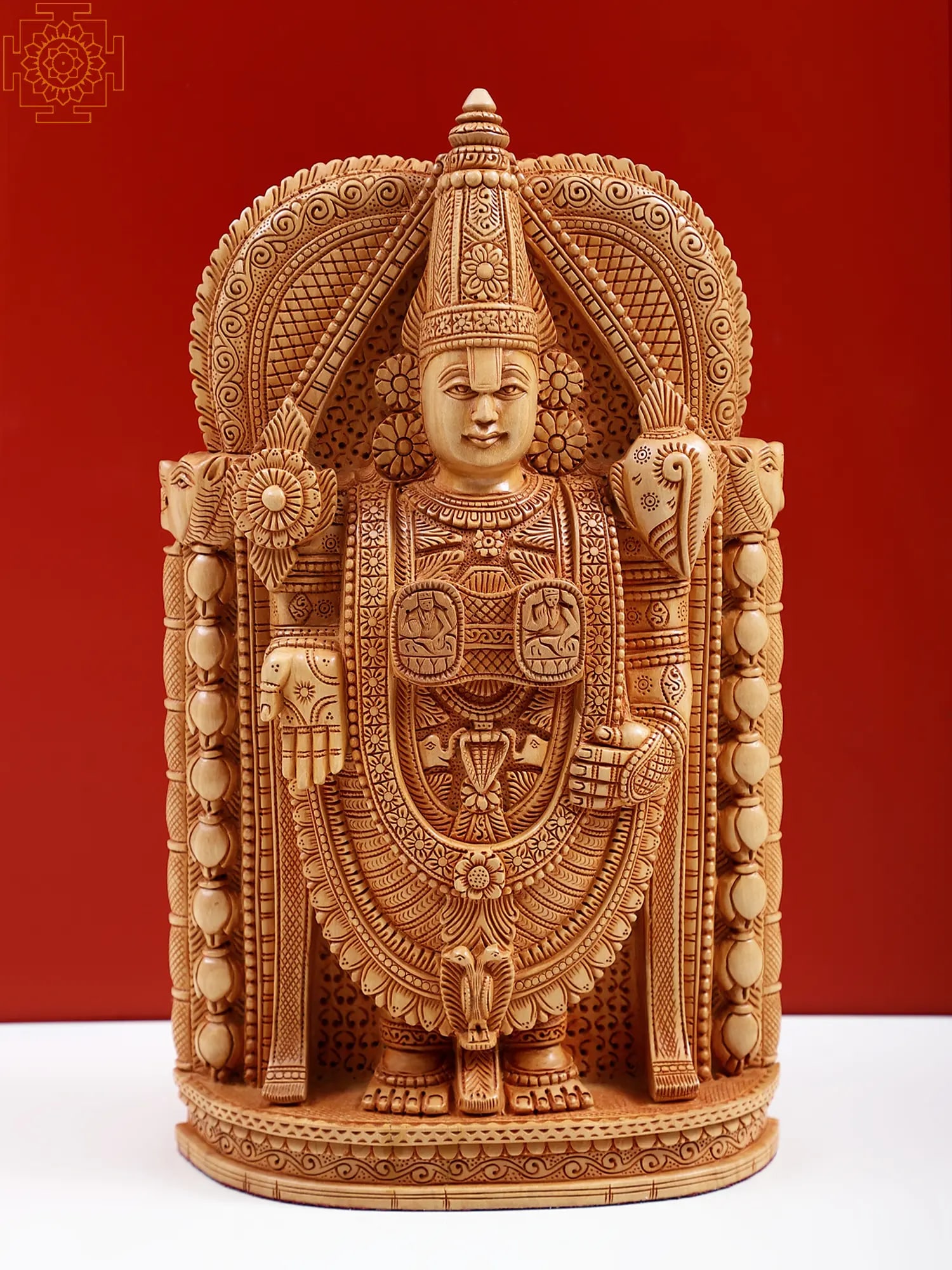 13" Wooden Venkateshvara Idol | Lord Tirupati Balaji Statue: Title: 13" Wooden Venkateshvara Idol | Lord Tirupati Balaji Statue Description: Wood Statue Dimensions 13.00 inch Height X 7.50 inch Width X 2.40 inch Depth Weight: 1.13 kg Additional Information: Lor