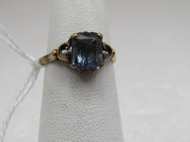 10kt Princess Cut Amethyst ring, Sz. 5.5