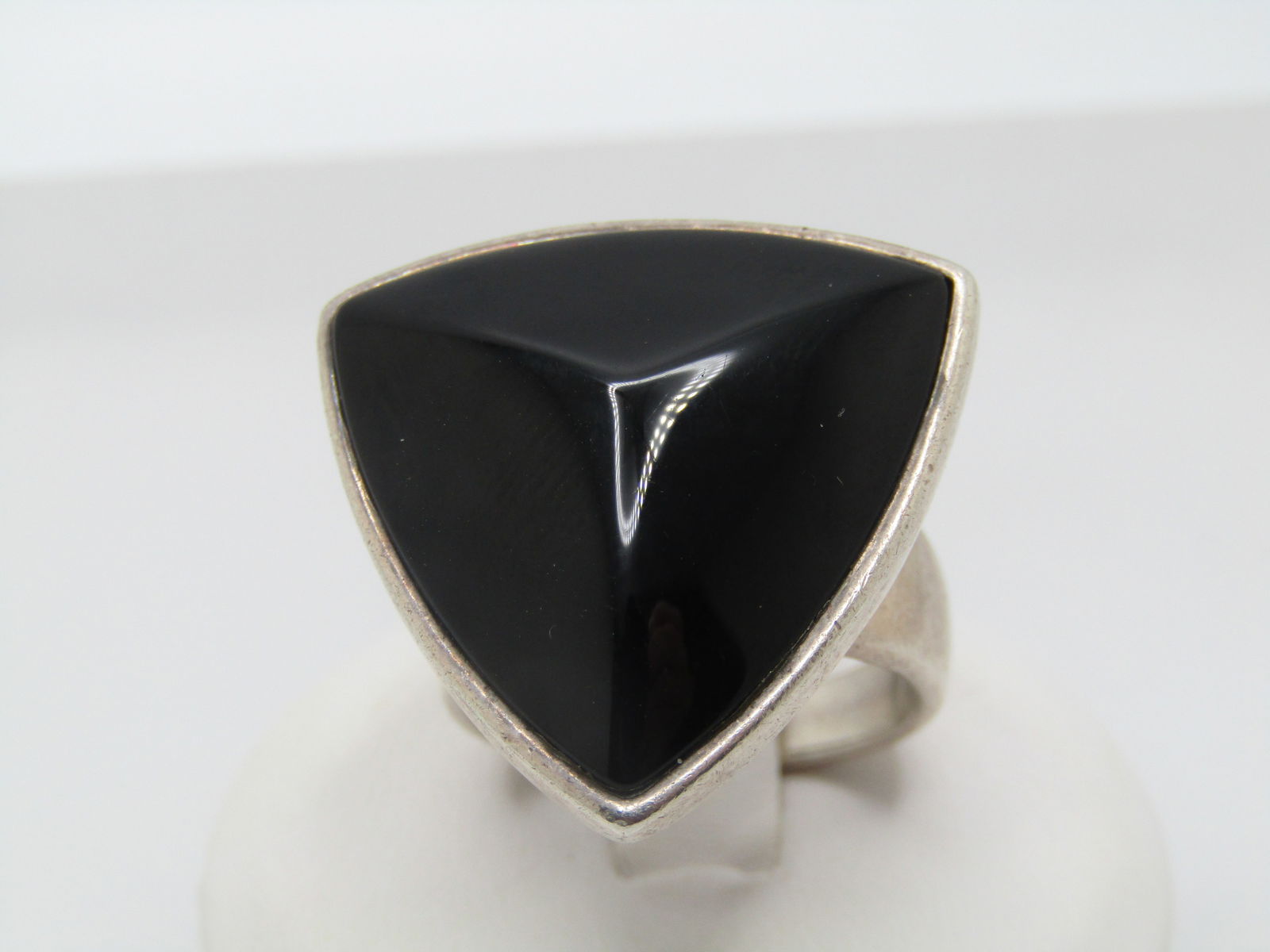 Vintage Sterling Triangular Onyx Ring, Sz. 7, Barse, Modernist Design (1 of 6)