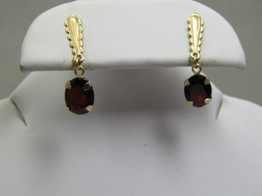 Vintage 14kt Garnet Drop Earrings, 7/8"  Long, APpx. 2 TCW