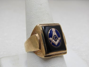 10kt Masonic Enameled Onyx Ring, Sz. 10.25.