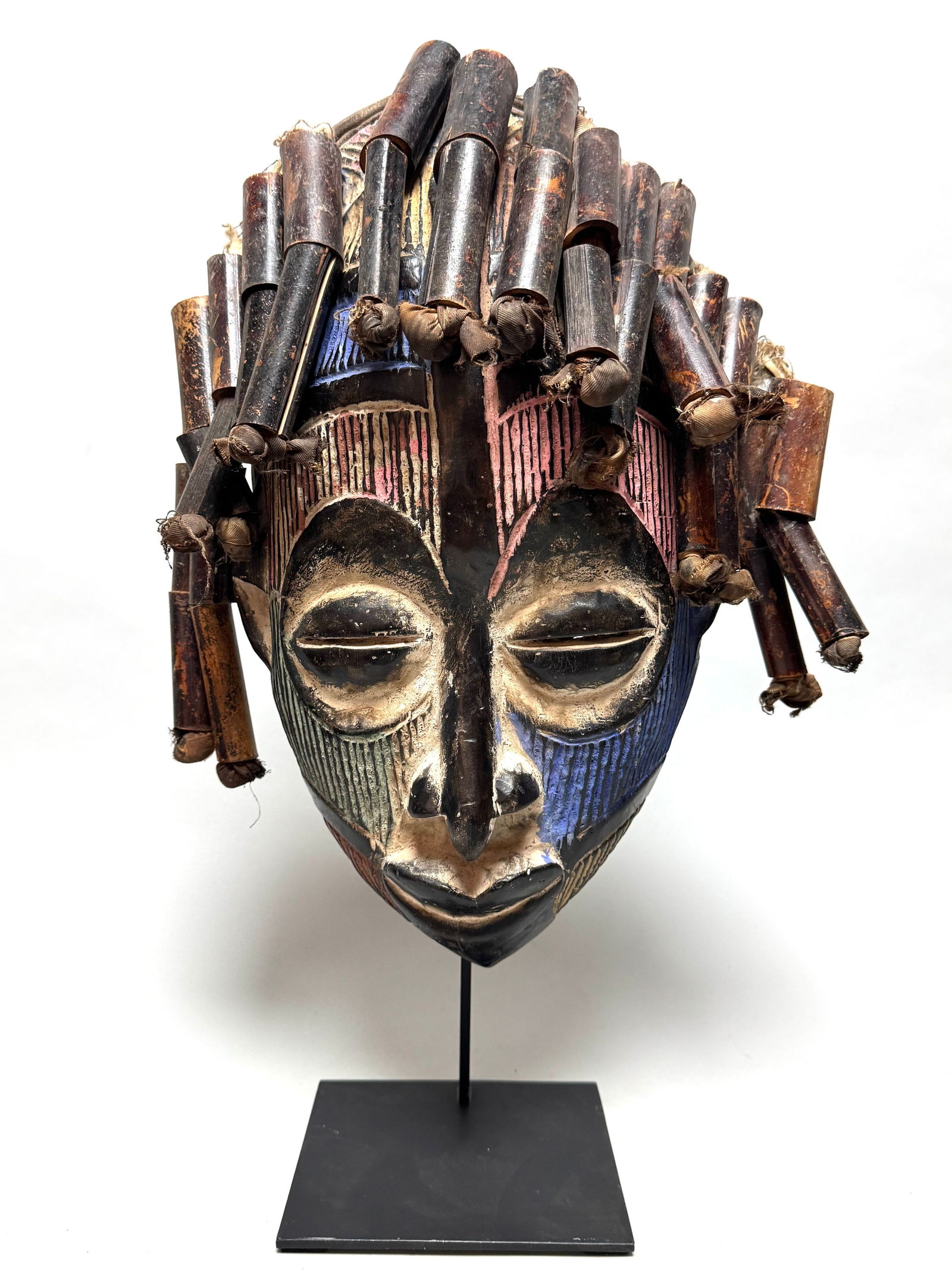 Mwana Pwo mask - Chokwe - Angola (1 of 9)