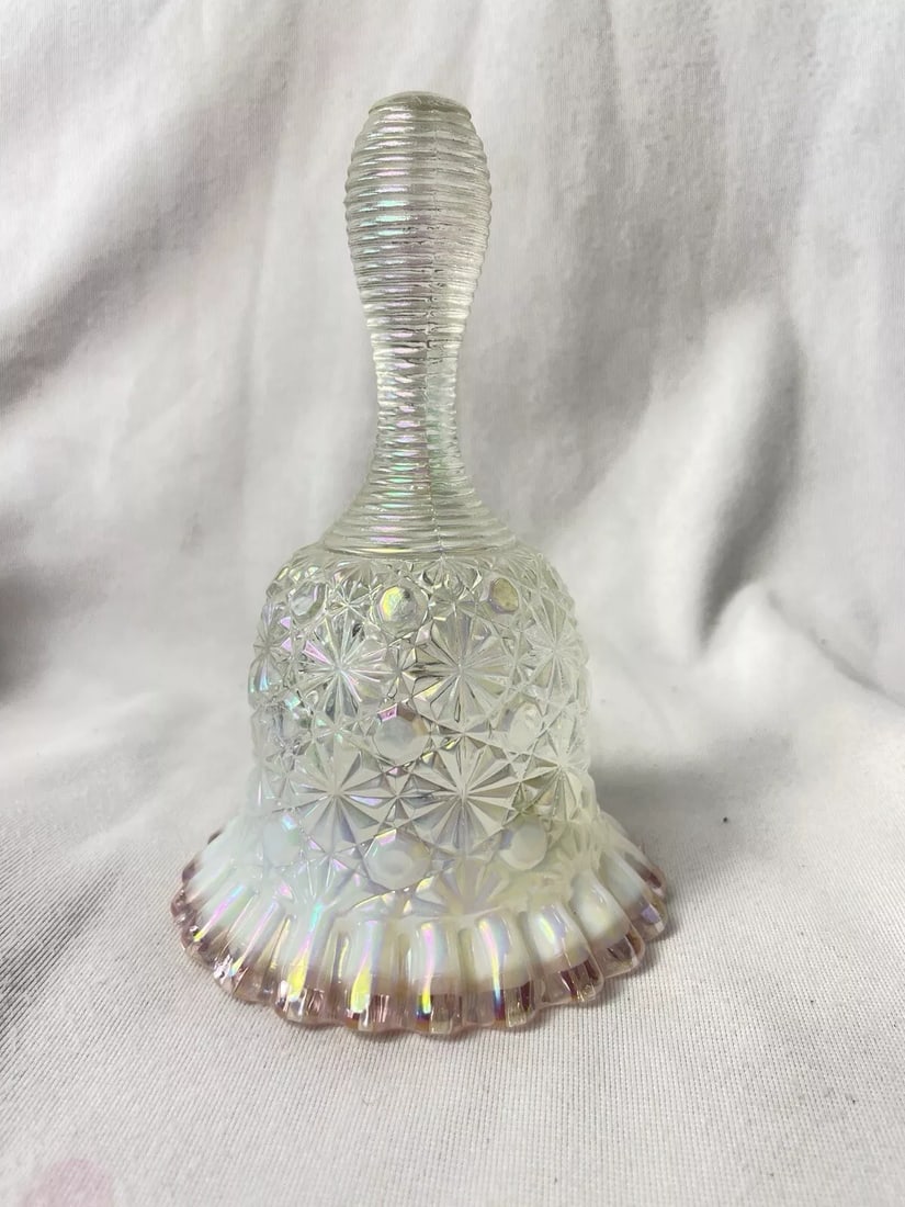 FENTON Opalescent Iridized 6” Glass Bell ‘DAISY & BUTTON’ Pink Dust Rose Crest! (1 of 5)
