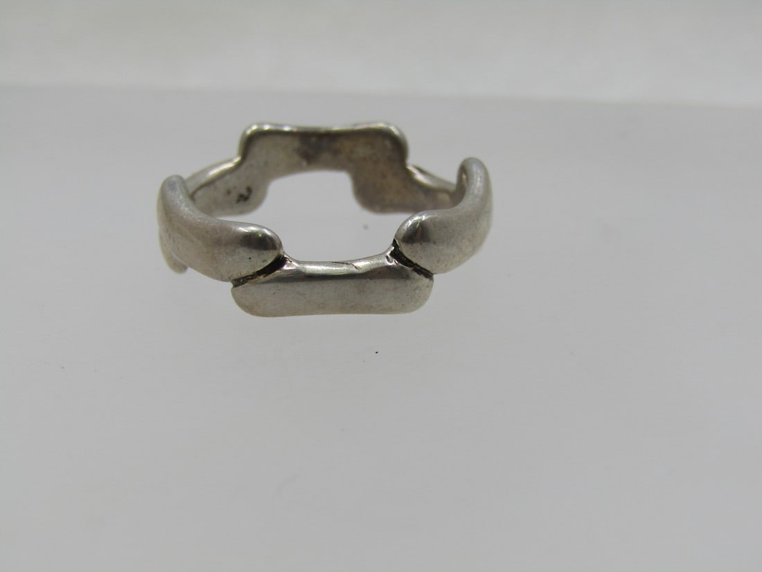 Vintage Sterling Band RIng, Curved Staggered Bean Shapes. Size 10, Unisex (1 of 6)
