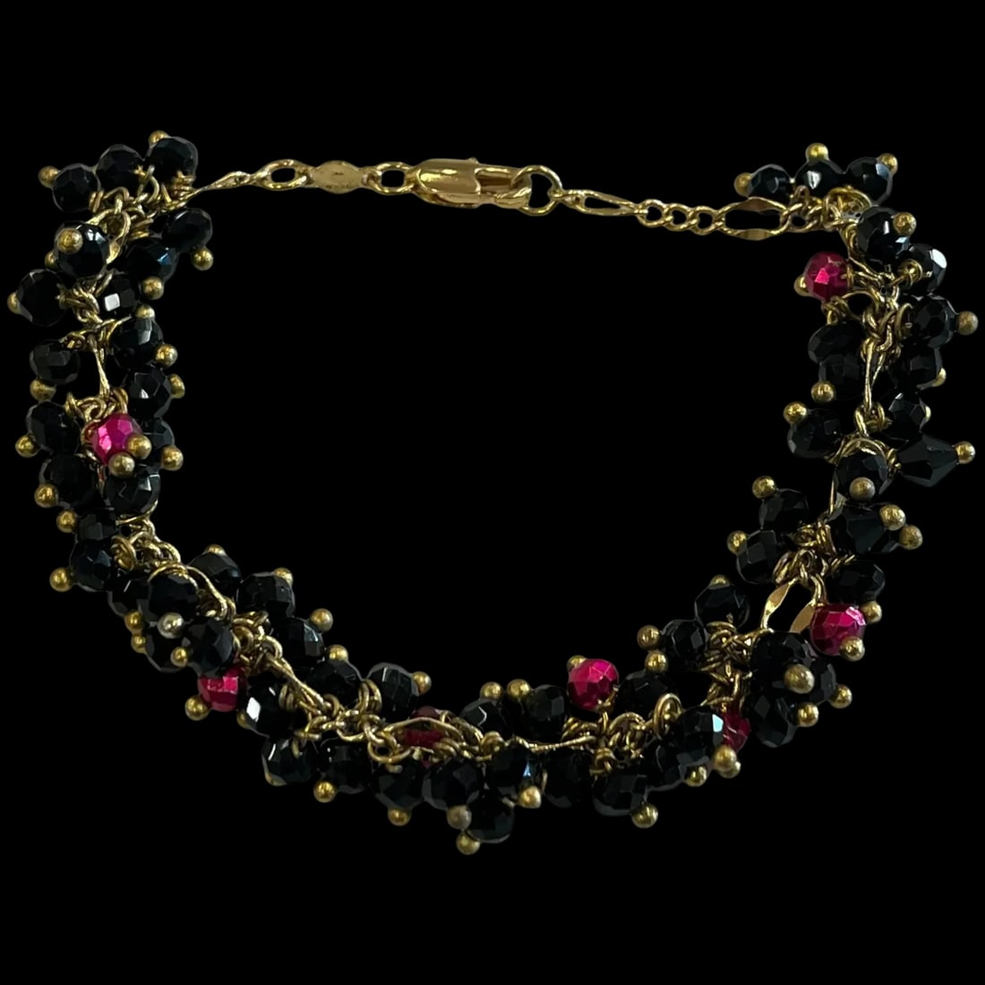 Estate 14k GF Beaded Bracelet: Title: Estate 14k GF Beaded Bracelet Description: Estate 14k GF Beaded Bracelet 14k GF, Beads Weighs 10.7 Measures 7 inches length Date/Period: Estate Materials: 14k GF, Beads Measurements: Weighs 10.