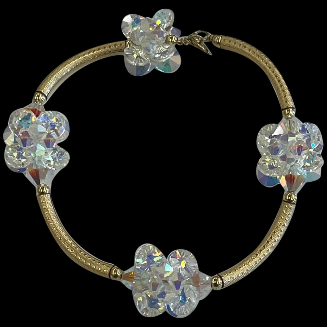 Estate 14k GF Crystal Bracelet: Title: Estate 14k GF Crystal Bracelet Description: Estate 14k GF Crystal Bracelet 14k Gold Filled, Crystals Weighs 10.9 grams Measures 7.5 inches length Date/Period: Estate Materials: 14k Gold Filled,