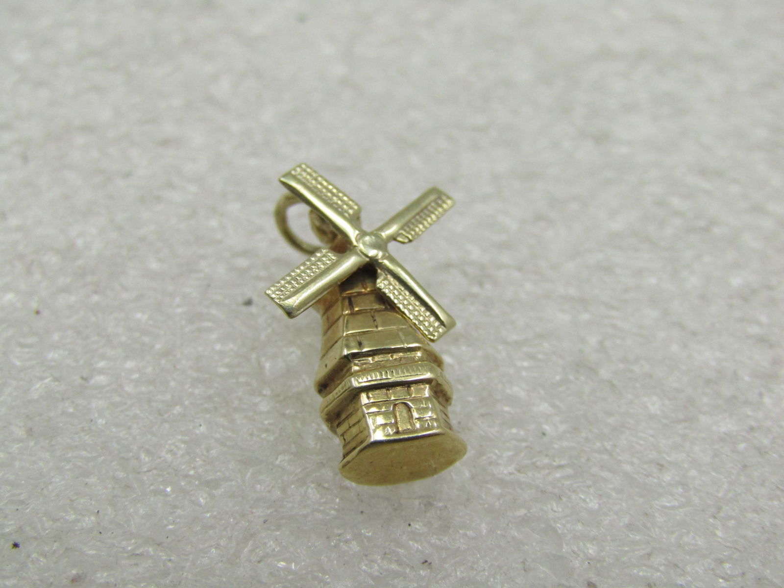 Vintage 14kt Spinning Windmill Charm, 3/4" Tall (1 of 7)