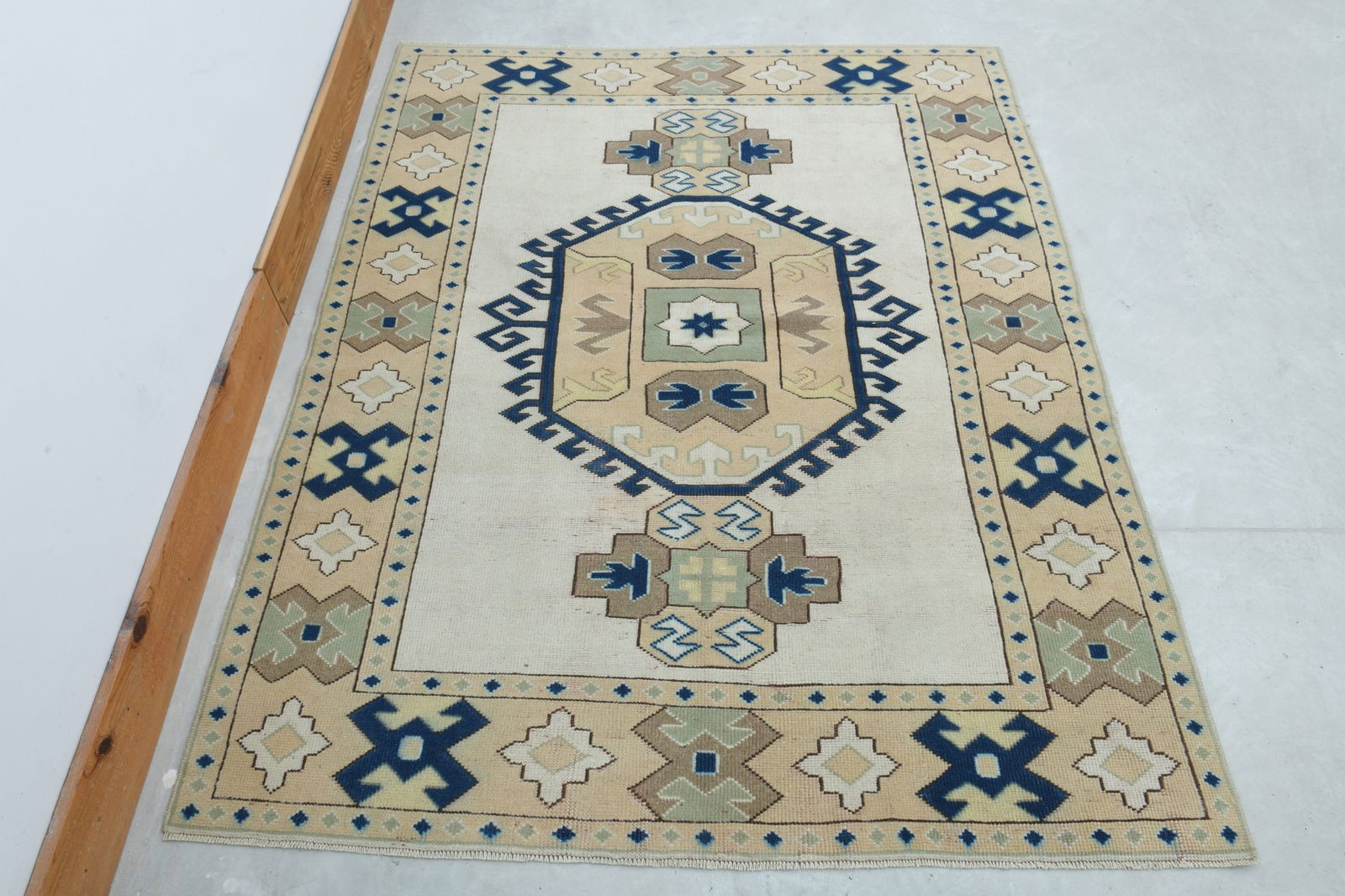4'6x5'9 ft, Vintage Area Rug (1 of 10)