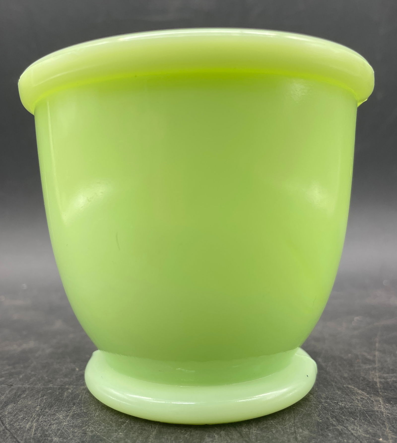 Vintage Jadeite Green Custard Cup Egg Cup Jeanette Glass Glows Uranium (1 of 8)