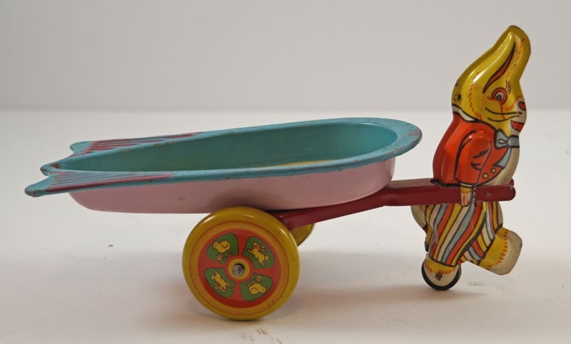 Tin Easter Rabbit Pulling Cart Wyandotte Toys (1 of 5)