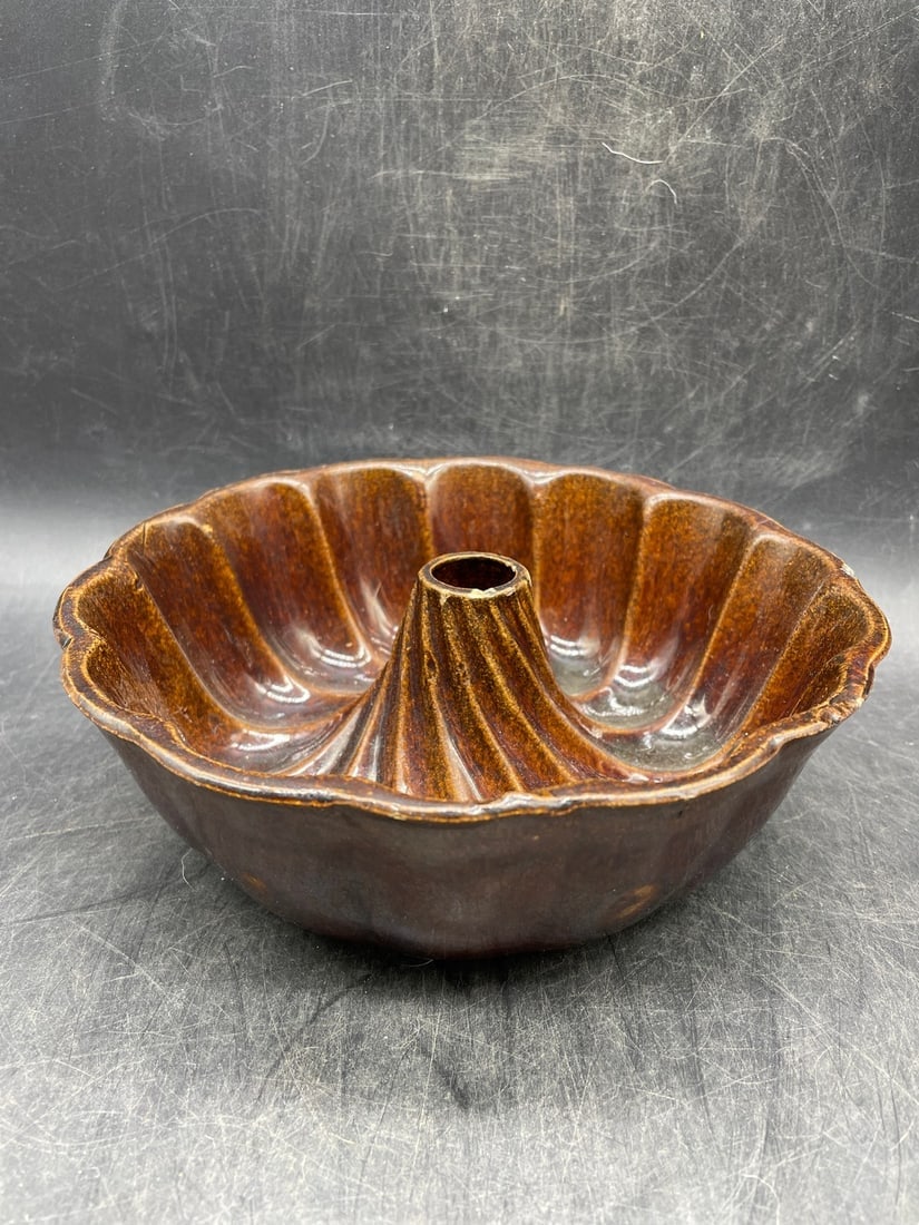 Turks Head Mold Redware Glazed Cake Pudding Mold: Title: Turks Head Mold Redware Glazed Cake Pudding Mold Date/Period: unknown Dimension: approx 7.5" x 2.5 Material: POTTERY Additional Information: Turks Head Mold Redware Glazed Cake Pudding Mold Shi