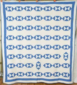 30's Blue & White Hourglass Quilt