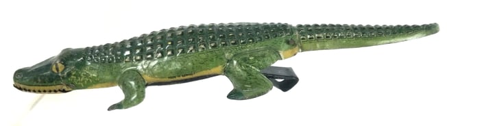 Mechanical tin alligator, marked Made in Germany