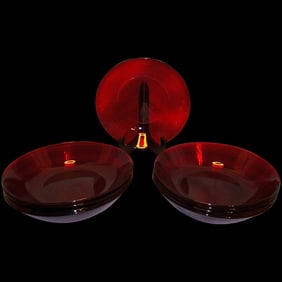 Vintage ARCOROC 3 France Ruby Red Glass Classique Coupe Salad Bowl 8 1/8"