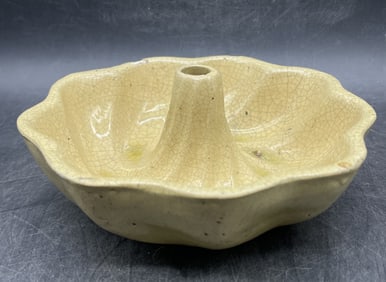 Antique YELLOW WARE Yellow ware Turks Head Mold