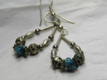 Vintage Southwestern Turquoise Rose Beaded Earrings, Silver Tone, Drop