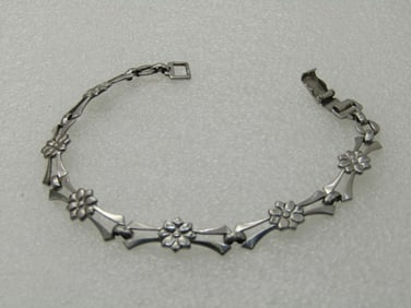 Vintage Sterling Silver Floral Wre Bracelet, 7.25", 7mm, 1960's-1970's W. E. Richards