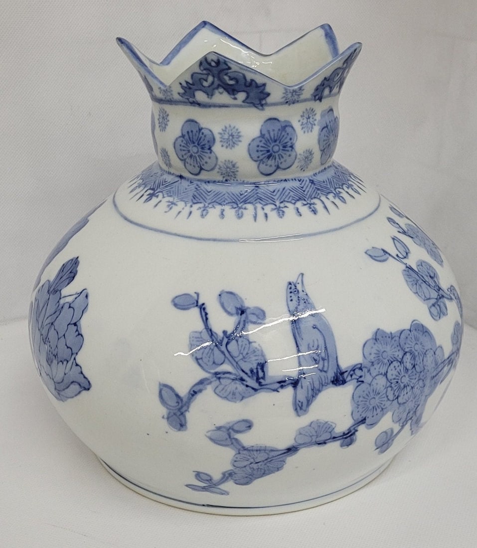 Vintage Asian Table Vase Antique Oriental Blue White Birds Unique Design: Vintage from the 1990s Materials: ceramic, pottery Width: 8 inches Height: 9 inches Depth: 8 inches Vintage Asian Table Vase Antique Oriental Blue White Birds Unique Design In good working condition M