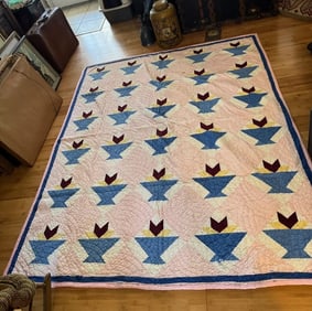 Antique Handmade FLOWER BASKET CUTTER QUILT-75?? X 65?? All Cotton Pink & Blue