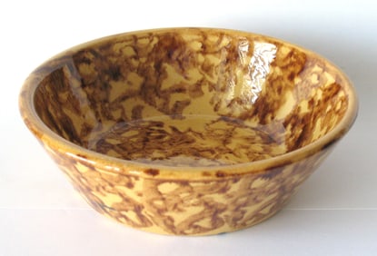 Antique yellow ware nappy.