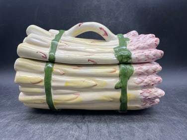 HAND PAINTED ASPARAGUS TUREEN PORTUGAL