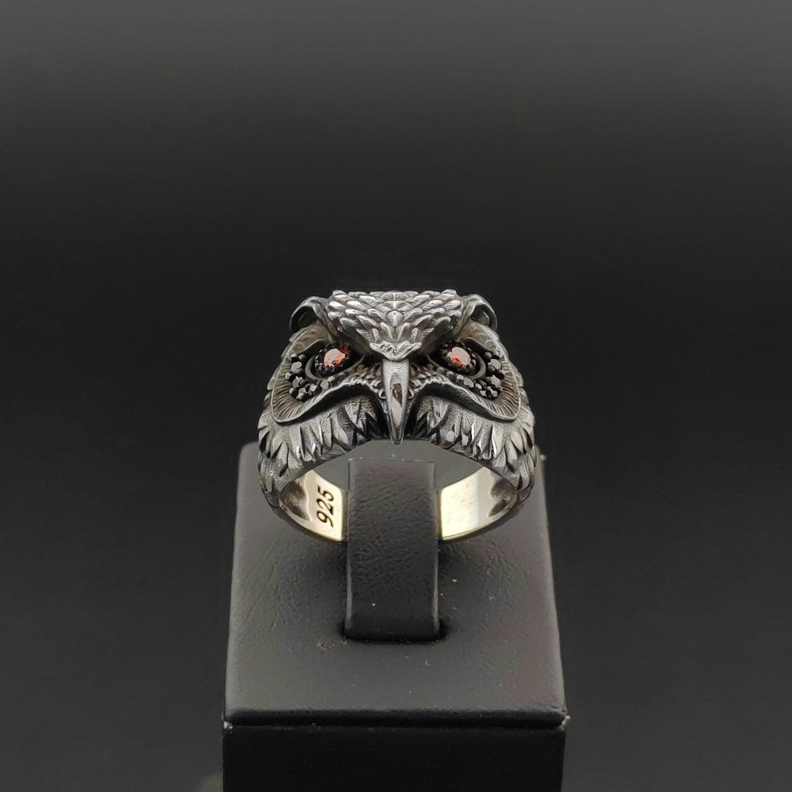 925 Silver Owl Ring: Title:925 Silver Owl Ring Description:925 Silver Owl Ring Ornated with Red and Black Zircons -Total Weight:9.3g -Size:US Size 10.75 (20.50mm) With Gift Box Express Shipping.Carrier:DHL Express Combine